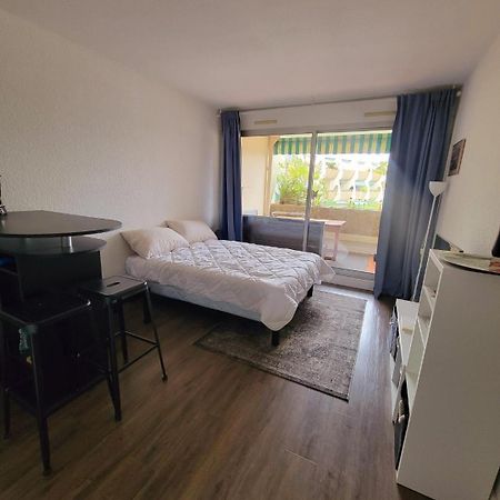 Studio 237 Port Camargue, Piscine, Climatisation, 2 Personnes Льо Гро-дю-Роа Екстериор снимка